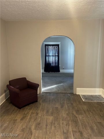 679 Wooster Road W, Barberton, OH 44203