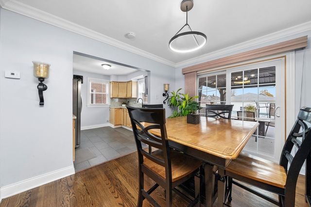 6123 S Meade Avenue, Chicago, IL 60638