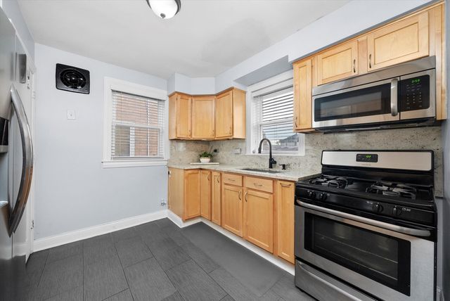 6123 S Meade Avenue, Chicago, IL 60638