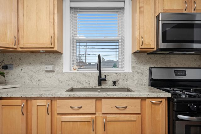 6123 S Meade Avenue, Chicago, IL 60638