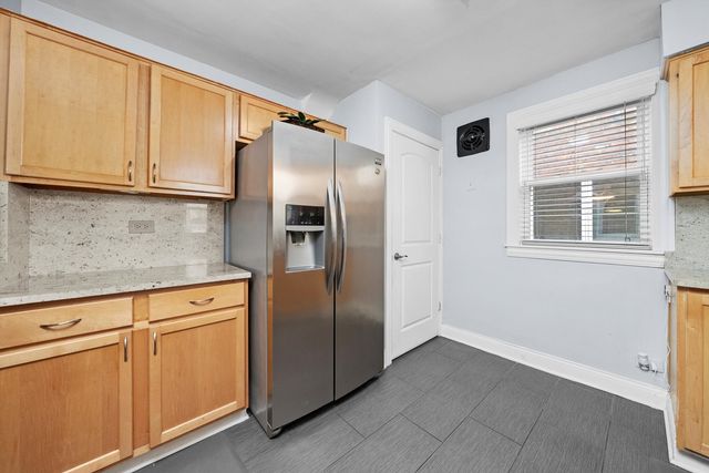 6123 S Meade Avenue, Chicago, IL 60638