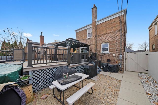 6123 S Meade Avenue, Chicago, IL 60638