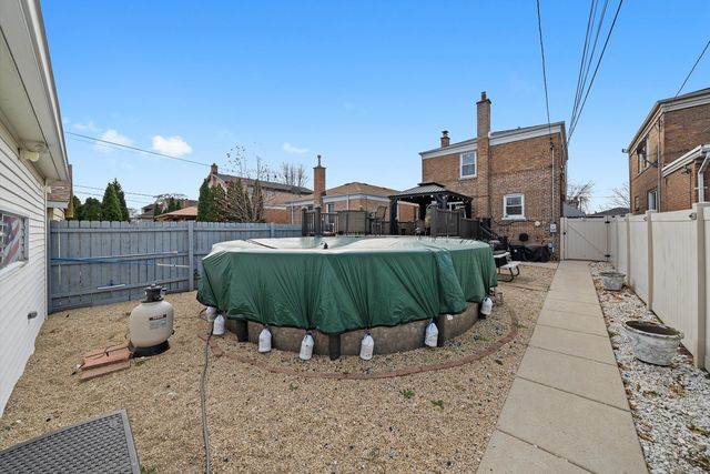 6123 S Meade Avenue, Chicago, IL 60638