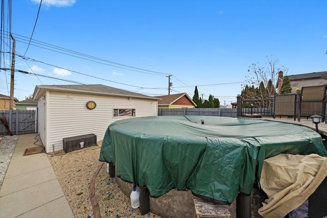 6123 S Meade Avenue, Chicago, IL 60638