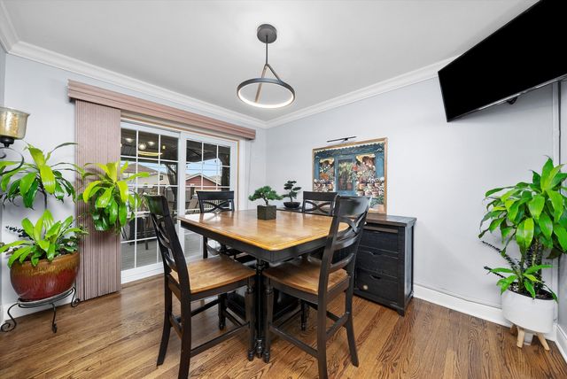 6123 S Meade Avenue, Chicago, IL 60638