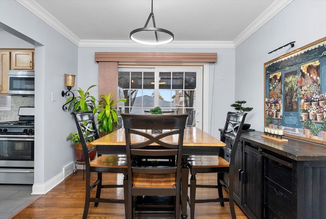 6123 S Meade Avenue, Chicago, IL 60638