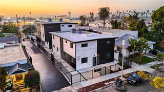 2011 S 8th Avenue, Los Angeles, CA 90018