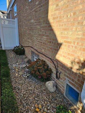 6372 N Sayre Avenue, Chicago, IL 60631