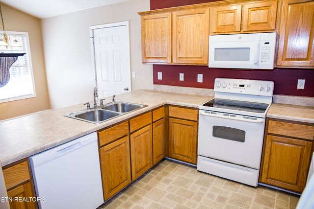 107 Ivy Lane, Crossville, TN 38558