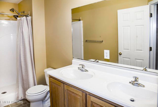 107 Ivy Lane, Crossville, TN 38558