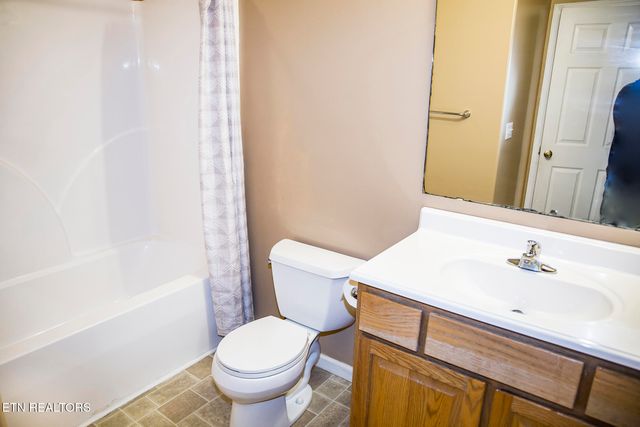 107 Ivy Lane, Crossville, TN 38558