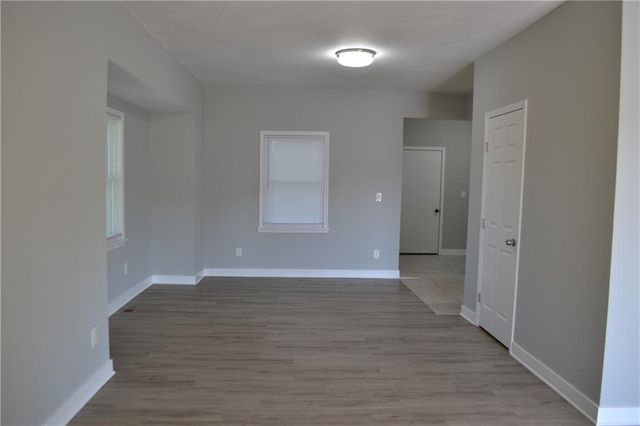7330 Ozark Road, Kansas City, MO 64129