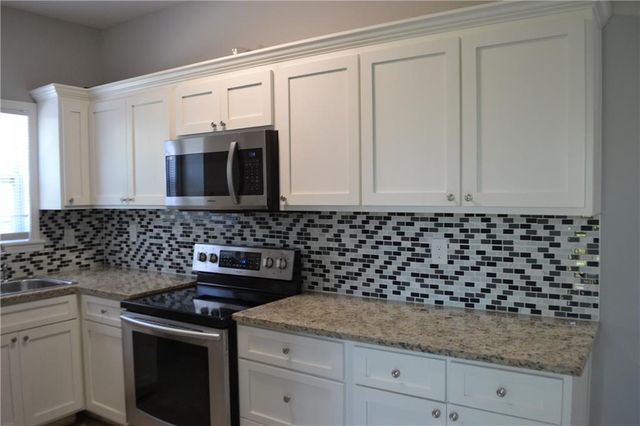 7330 Ozark Road, Kansas City, MO 64129