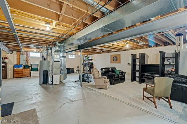 3905 Meander Drive, Mineral Ridge, OH 44440