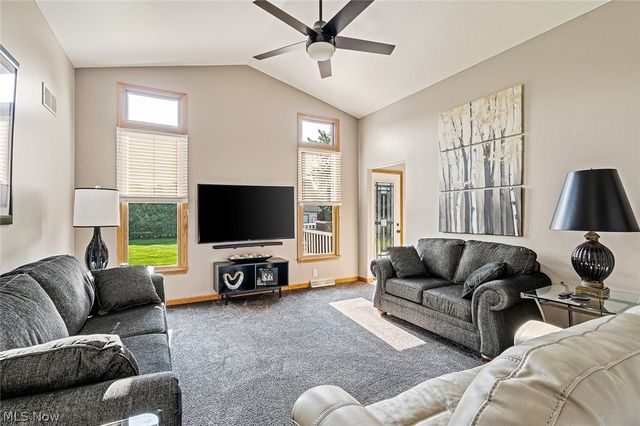 3905 Meander Drive, Mineral Ridge, OH 44440