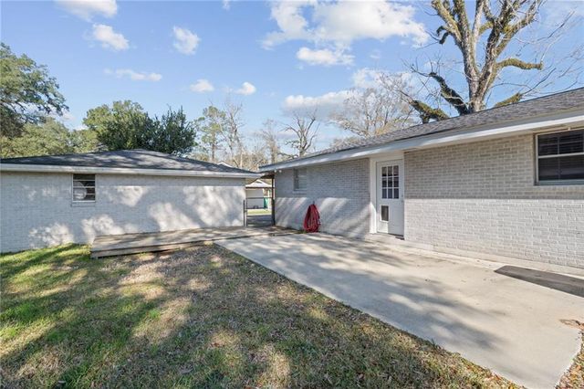 319 Villa Oaks Drive, Saraland, AL 36571