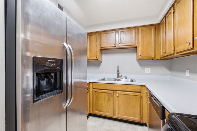 500 Paragon Mills Rd Apt M19, Nashville, TN 37211