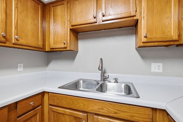 500 Paragon Mills Rd Apt M19, Nashville, TN 37211