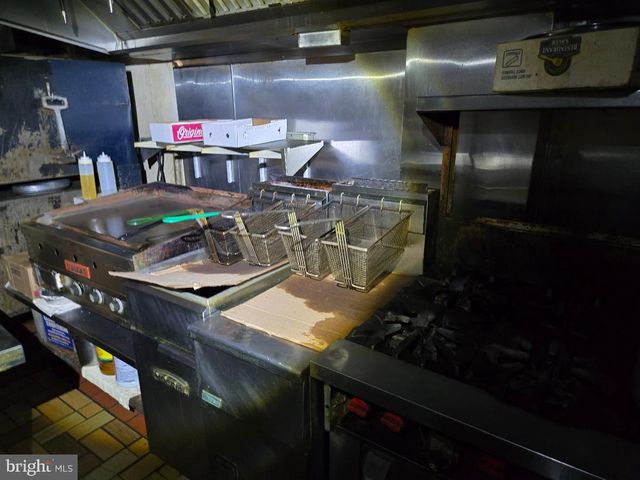 2727 & 2729 E ALLEGHENY AVE, Philadelphia, PA 19134