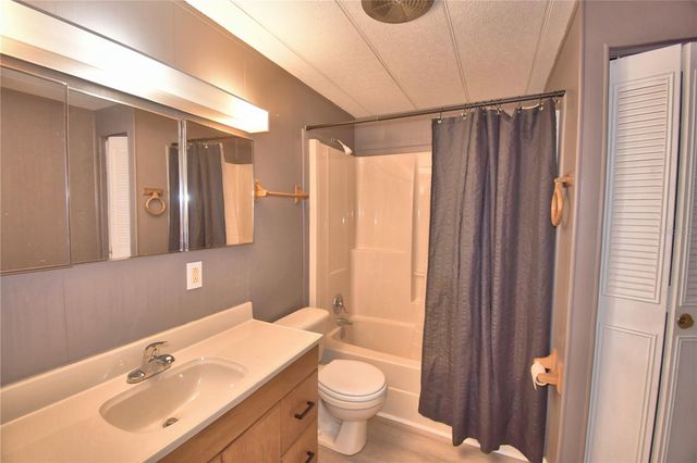 111 PARADISE LANE, Auburndale, FL 33823