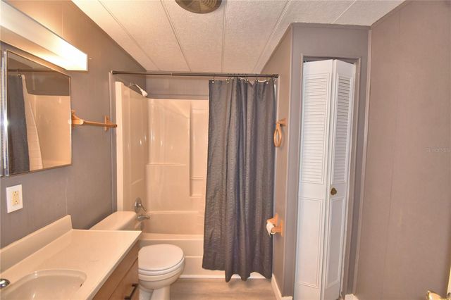 111 PARADISE LANE, Auburndale, FL 33823