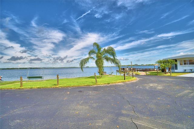 111 PARADISE LANE, Auburndale, FL 33823