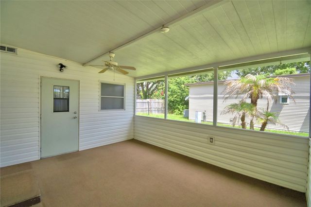 111 PARADISE LANE, Auburndale, FL 33823