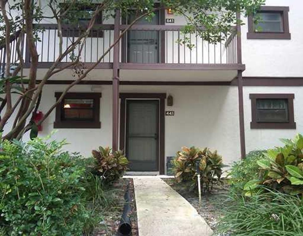 11863 Wimbledon Circle 440, Wellington, FL 33414