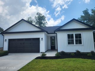 1013 High Point Avenue, Calabash, NC 28467