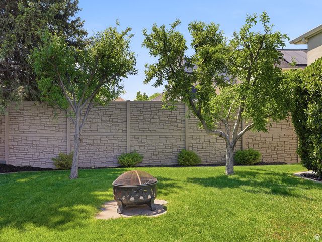2184 E EAGLE RAY CT, Cottonwood Heights, UT 84121