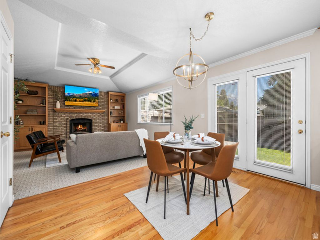 Image 9 of property listing at 2184 E EAGLE RAY CT, Cottonwood Heights, UT 84121