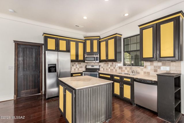 41420 E Cathy Lane, Marana, AZ 85658