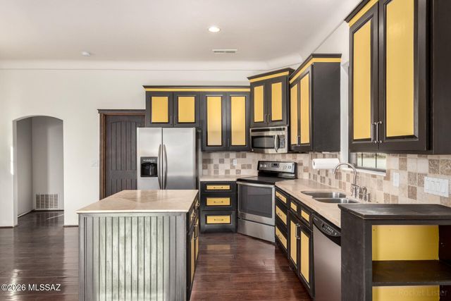 41420 E Cathy Lane, Marana, AZ 85658