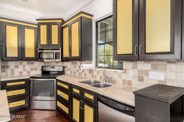 41420 E Cathy Lane, Marana, AZ 85658