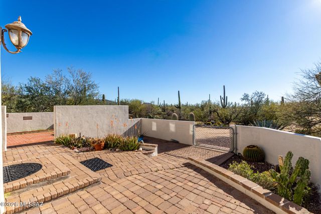 41420 E Cathy Lane, Marana, AZ 85658
