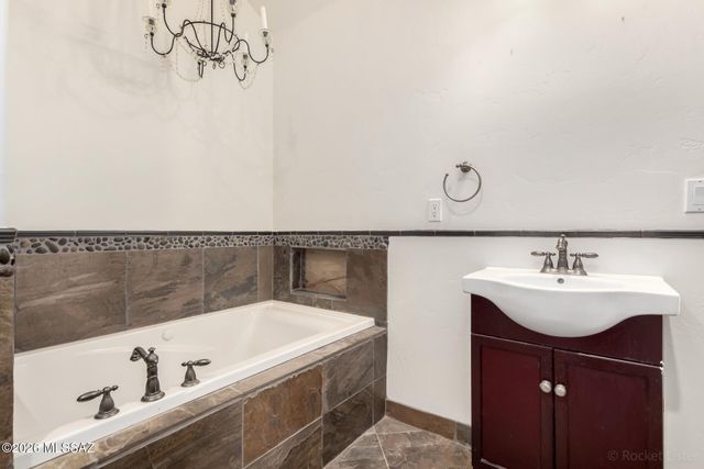 41420 E Cathy Lane, Marana, AZ 85658