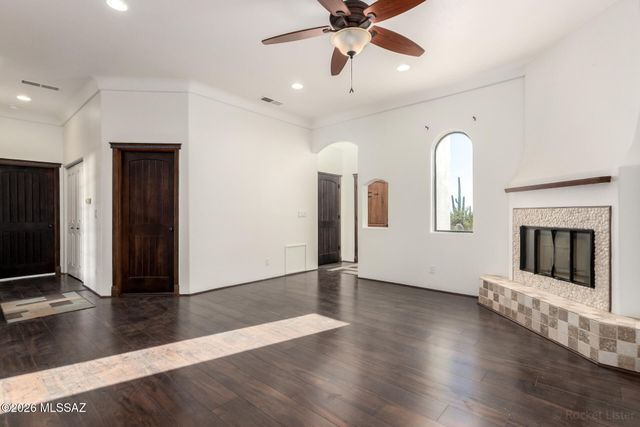 41420 E Cathy Lane, Marana, AZ 85658