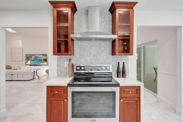 2401 NW 39th Street, Boca Raton, FL 33431