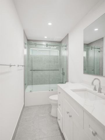 2401 NW 39th Street, Boca Raton, FL 33431