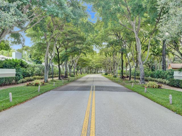 2401 NW 39th Street, Boca Raton, FL 33431