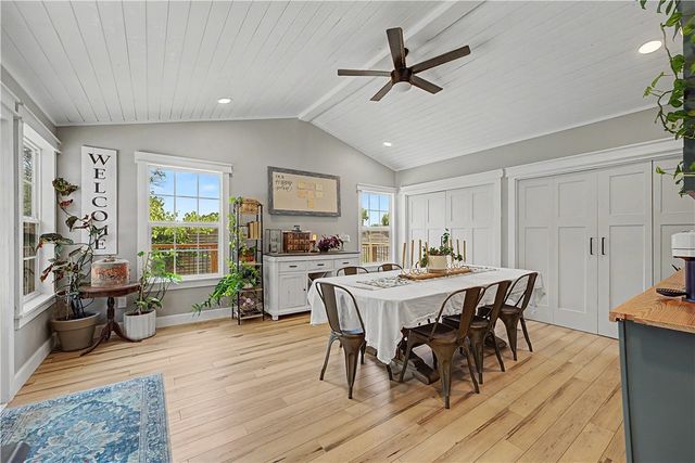 455 N Curtis Avenue, Pea Ridge, AR 72751