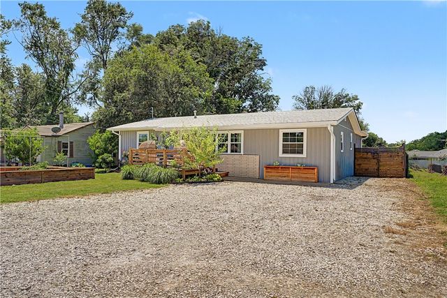 455 N Curtis Avenue, Pea Ridge, AR 72751