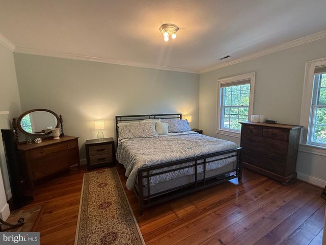 1102 PRINCE EDWARD ST, Fredericksburg, VA 22401
