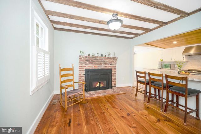 1102 PRINCE EDWARD ST, Fredericksburg, VA 22401