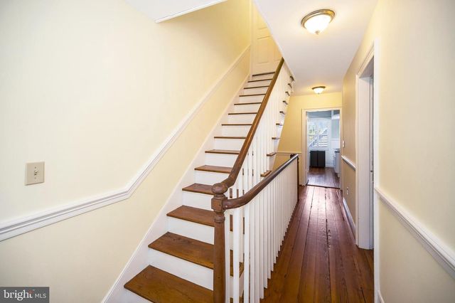 1102 PRINCE EDWARD ST, Fredericksburg, VA 22401