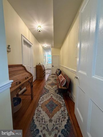 1102 PRINCE EDWARD ST, Fredericksburg, VA 22401