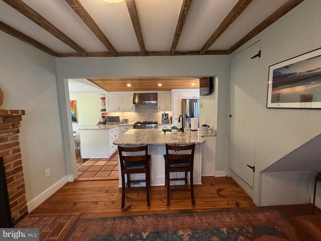 1102 PRINCE EDWARD ST, Fredericksburg, VA 22401