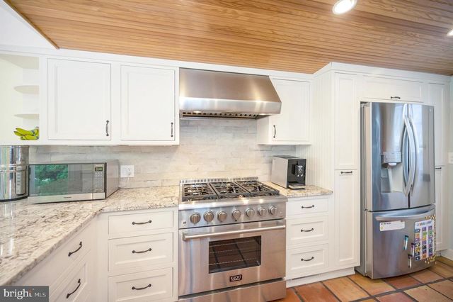 1102 PRINCE EDWARD ST, Fredericksburg, VA 22401