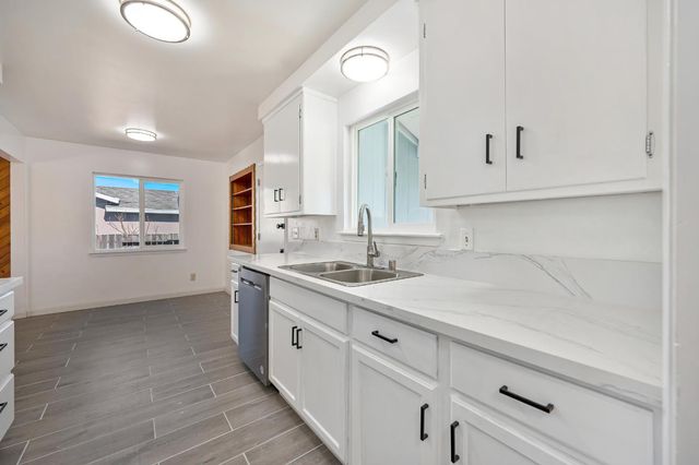 5513 San Juan Ave, Citrus Heights, CA 95610