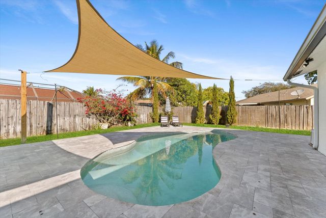 1125 Rhapsody Way, Royal Palm Beach, FL 33411